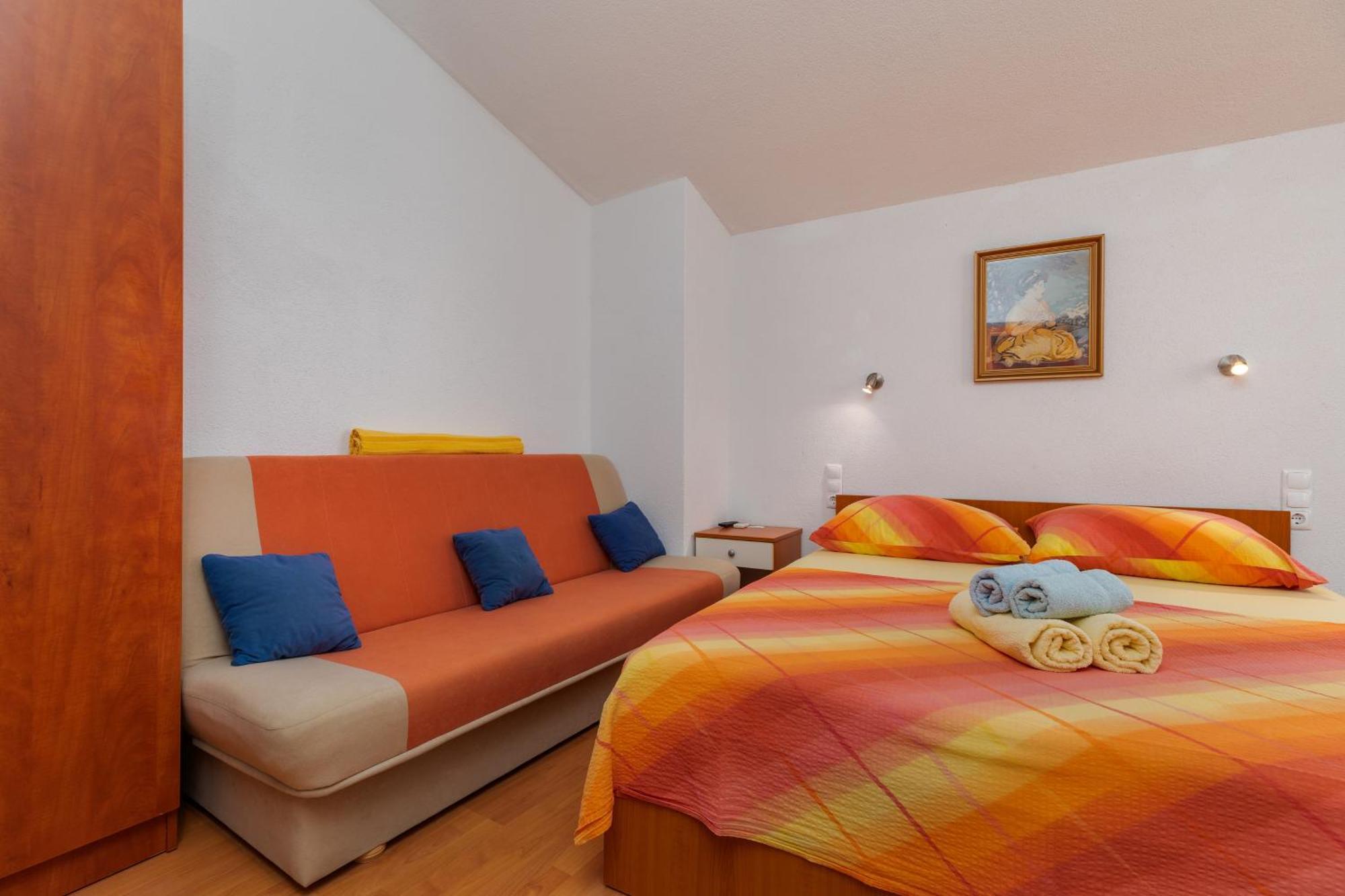 Apartments By The Sea Drasnice, Makarska - 6697 Exterior photo