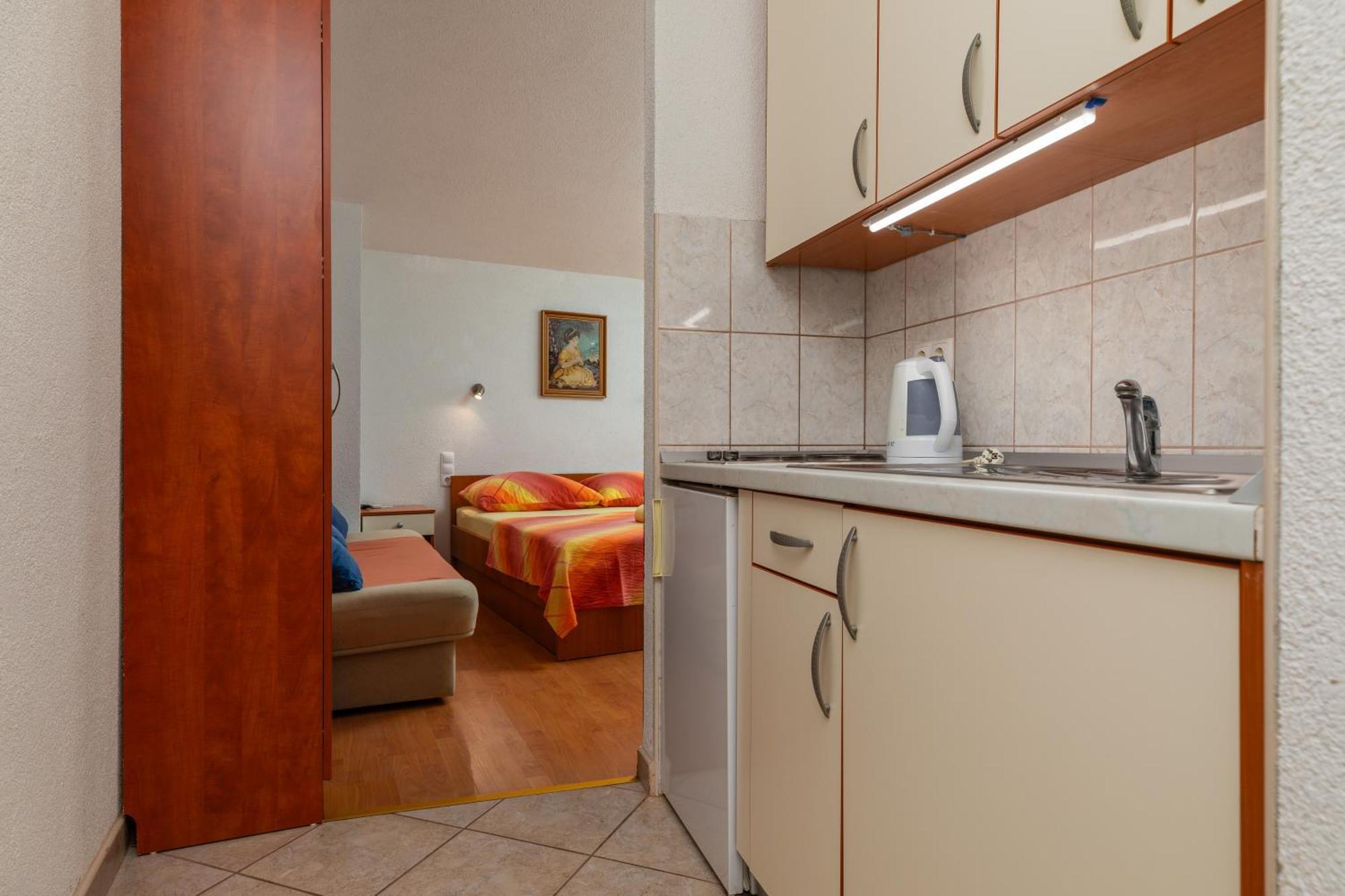 Apartments By The Sea Drasnice, Makarska - 6697 Exterior photo